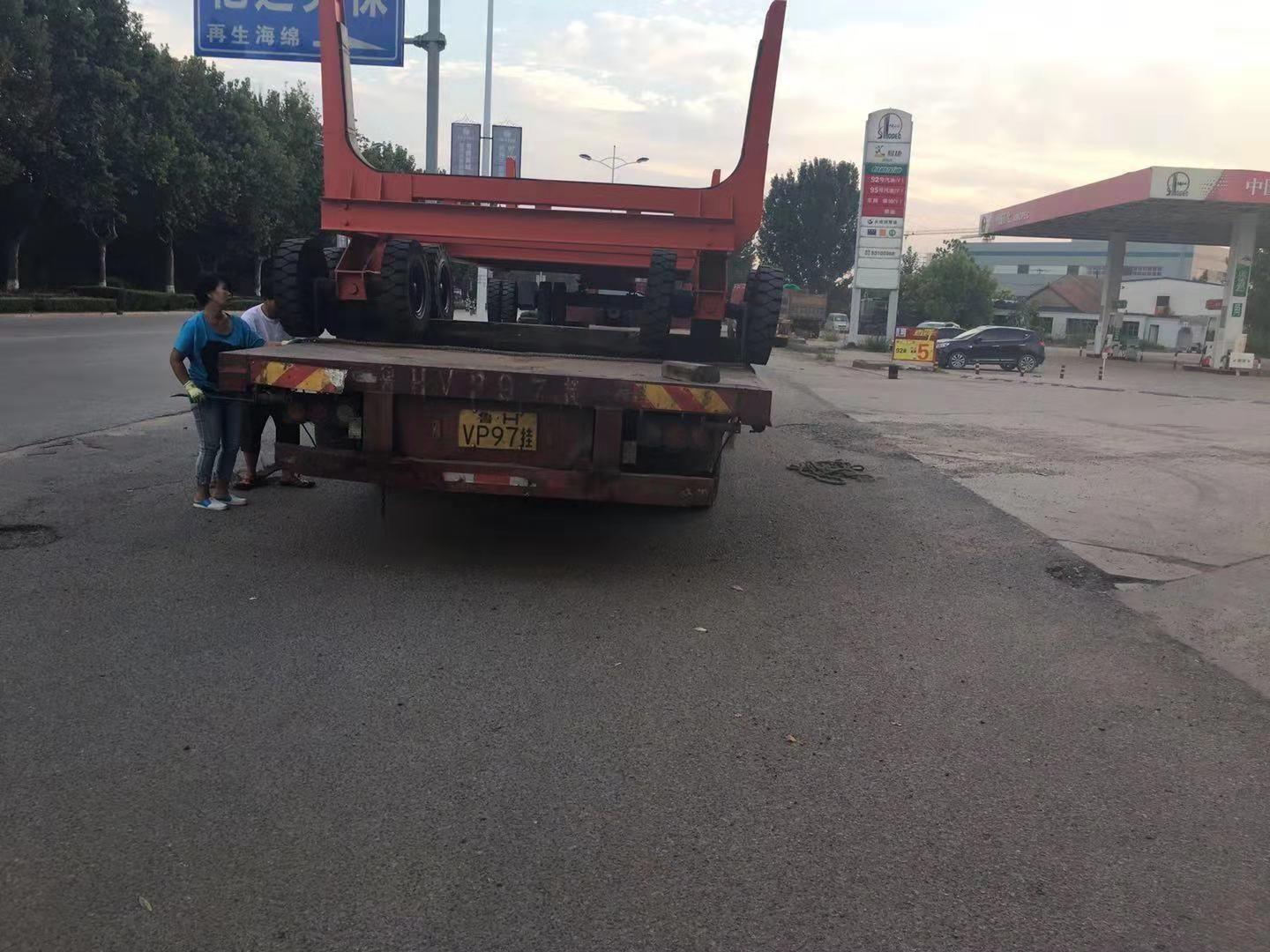 平板拖車(chē)